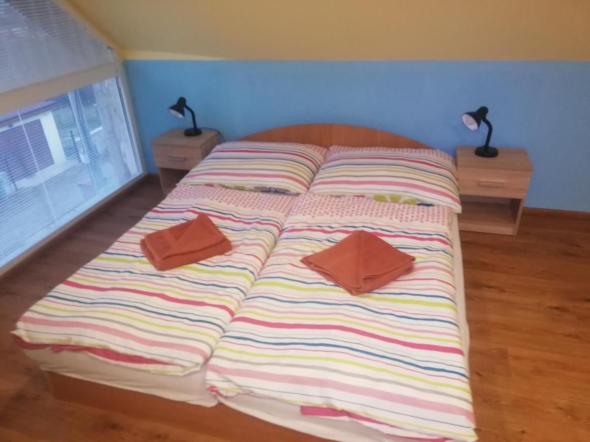 Appartamento privát femamki Licartovce Esterno foto
