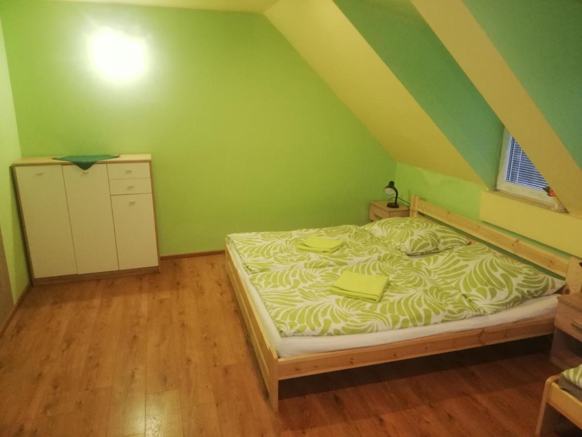 Appartamento privát femamki Licartovce Esterno foto