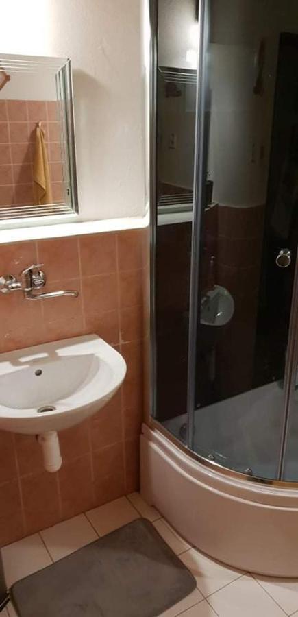 Appartamento privát femamki Licartovce Esterno foto